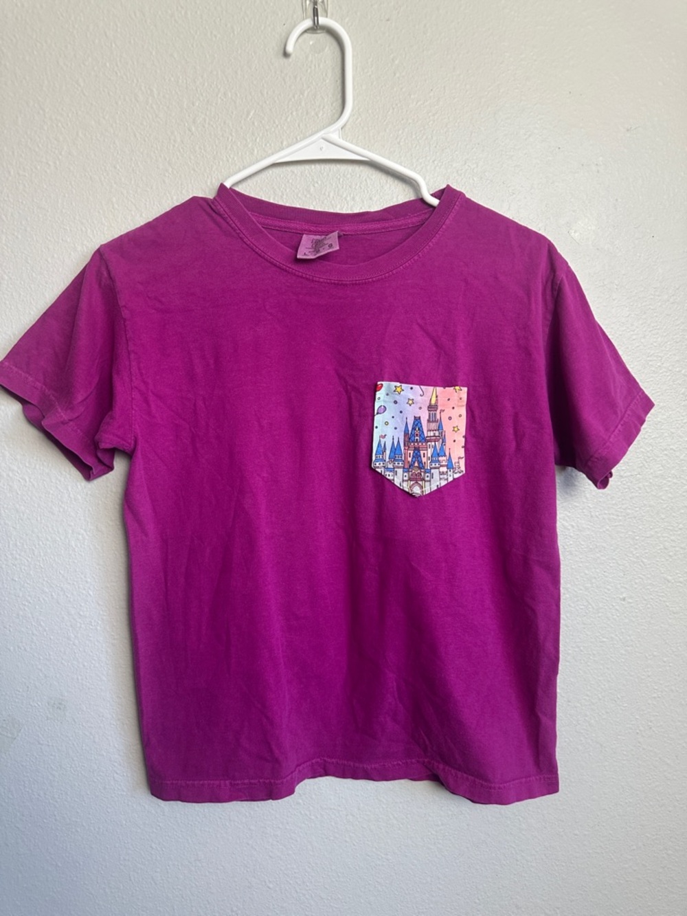 Girls Bright Magenta Tee with disney Castle Pocket